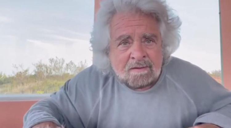 Grillo "Bruciare rifiuti è la negazione dell'economia circolare"