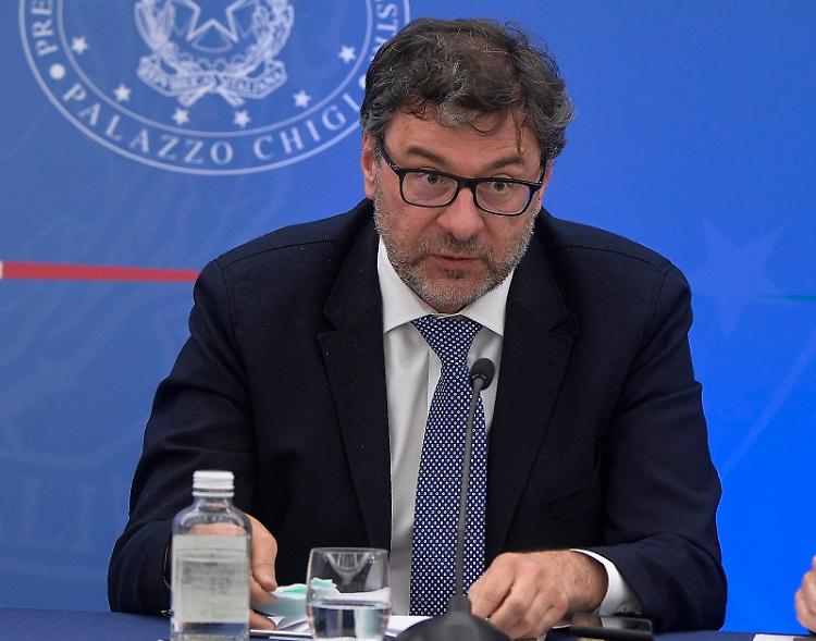 Giorgetti "Transizione energetica tenga presente interesse nazionale"