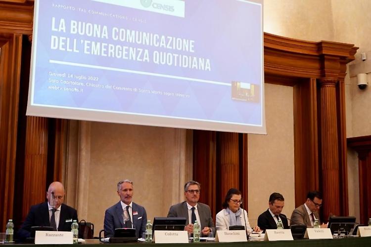 L'83% degli italiani si è imbattuto in almeno una fake news sul Covid