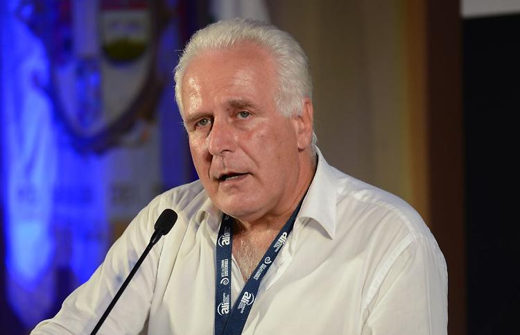 Energia, Giani "S&igrave; a rigassificatore Piombino. Ma sia un'opera sicura"