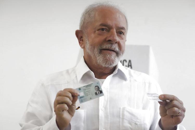 Brasile, Lula raddoppia la tassa su armi da fuoco e munizioni