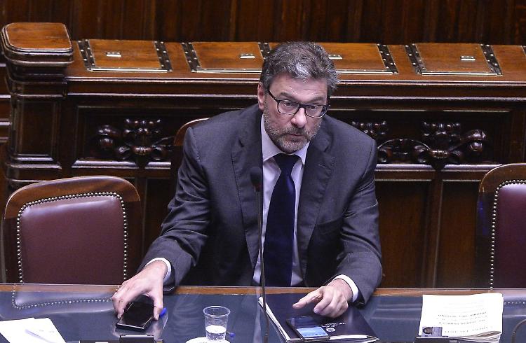 Giorgetti "Manovra di bilancio approvata nei tempi dovuti"
