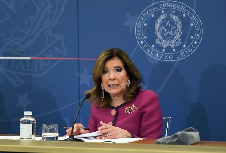 Casellati "Con l'autonomia nessuna Regione resterà indietro"