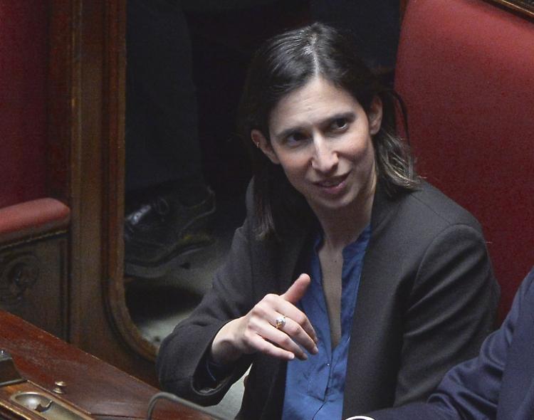 Immigrazione, Schlein "Si abolisca e si riscriva la legge Bossi-Fini"