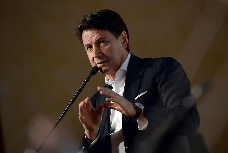 Superbonus, Conte "Politica seria non cambia le regole in corsa"