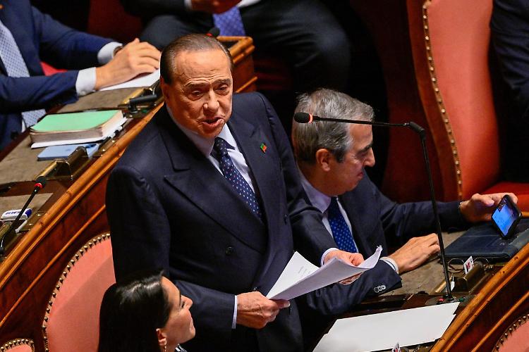 Malpensa intitolato a Berlusconi: il ministero darà l'ok