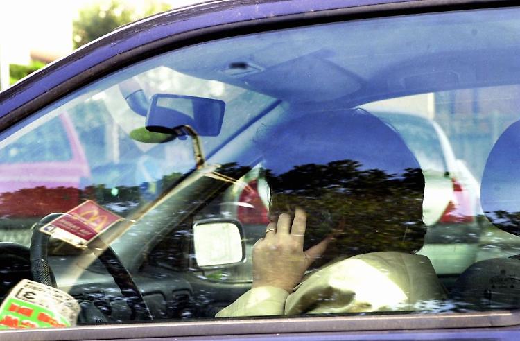Codice della strada, dal Mit stretta su droghe e cellulare alla guida