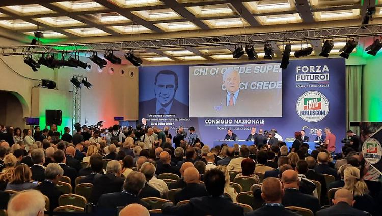 Fi, Tajani eletto segretario nazionale all'unanimità