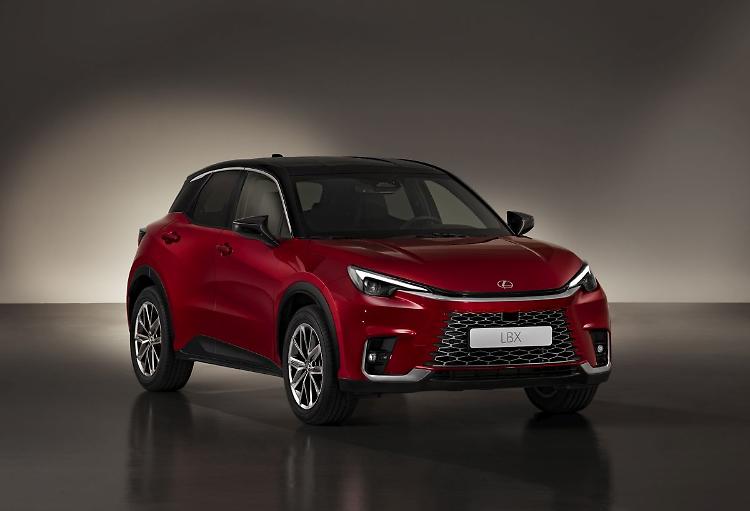 Lexus LBX, qualità premium e design casual