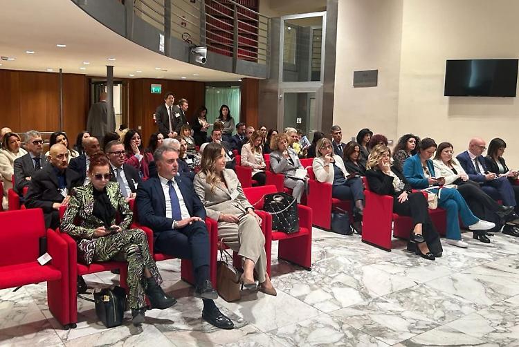 Molestie sul lavoro, con "6libera" imprese sempre pi&ugrave; vicine alle donne