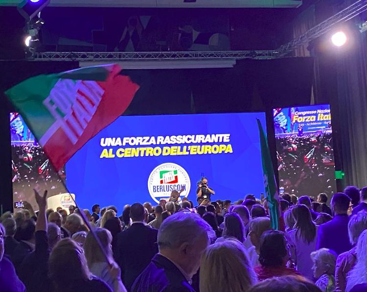 Forza Italia, Tajani "Avanti tutta per raggiungere il 10%"