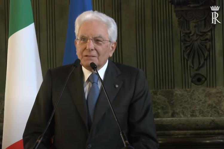 Mattarella "Craxi ha impresso un segno negli indirizzi del Paese"