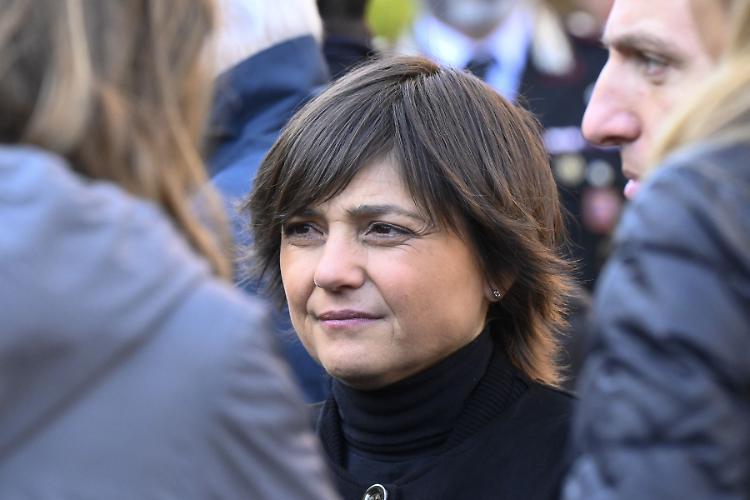 Serracchiani "Meloni spieghi perch&eacute; ha liberato un criminale"