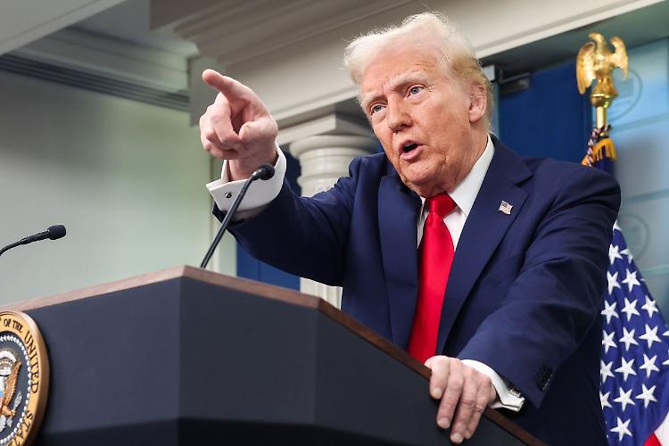 Incidente aereo Usa, Trump attacca Biden e Obama sulla sicurezza