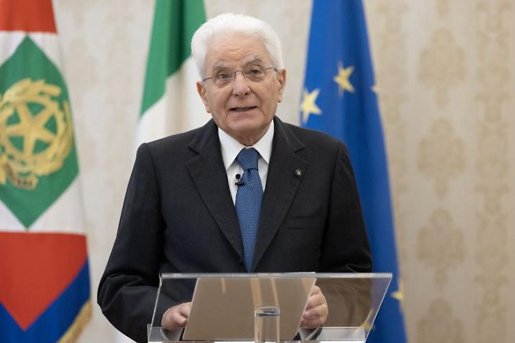 Mattarella "Riflettere su pagine buie del nostro passato"