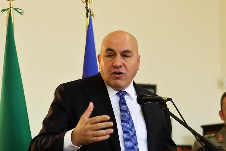 Crosetto "L'Ue rischia la deflagrazione, Meloni unica che può mediare"