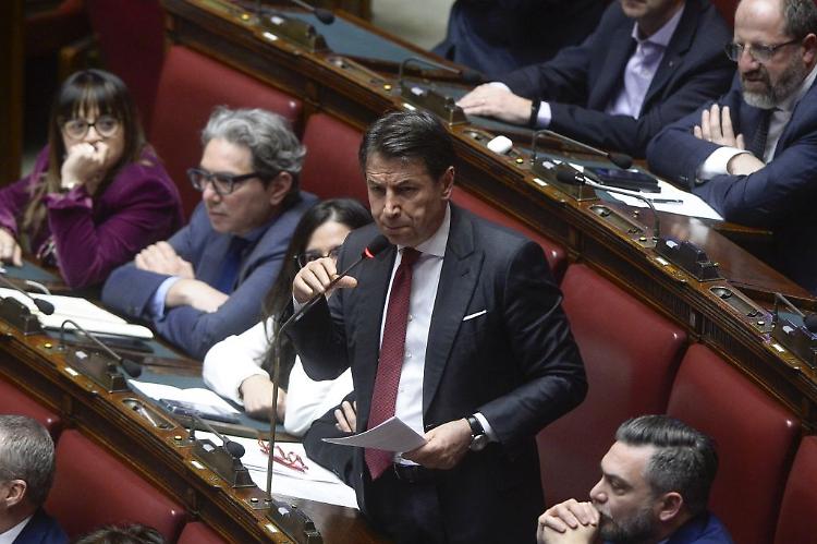 Ucraina, Conte "La guerra &egrave; persa e per la ricostruzione pagher&agrave; l'Ue"