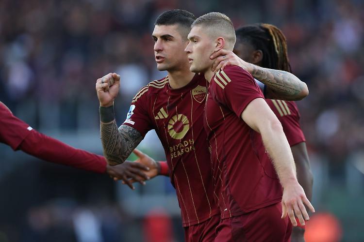 La Roma fa 13, Cagliari piegato 1-0 con rete di Dovbyk