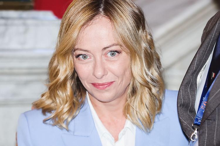 Meloni "Infantile l'idea che l'Italia debba scegliere tra Ue e Usa"