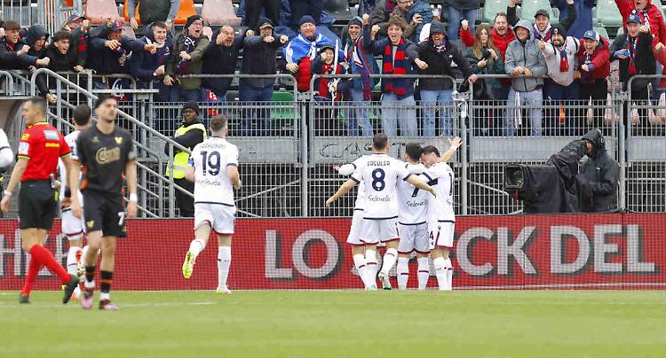 Prodezza di Orsolini e il Bologna espugna Venezia