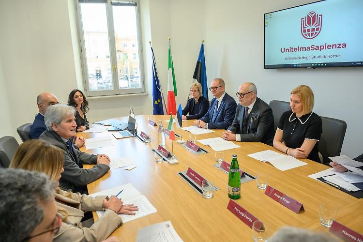 Il presidente estone Karis in visita a UnitelmaSapienza