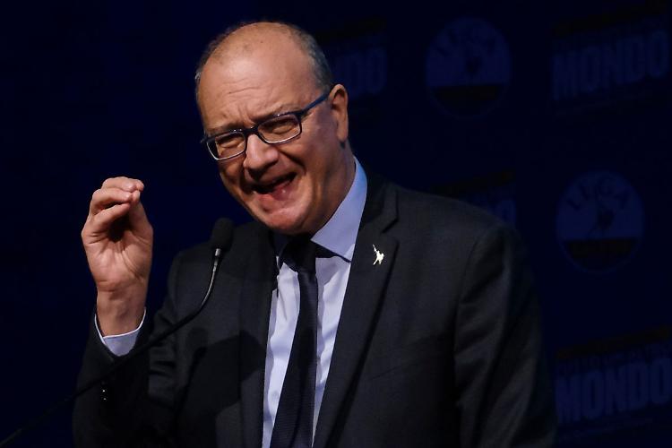 Valditara "Giovani hanno bisogno scuola seria,no a principi tossici '68"