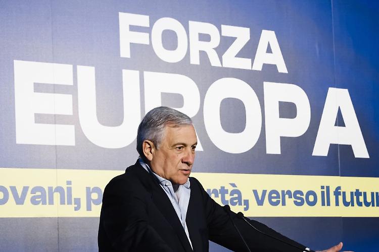 Tajani "Ue compatta per azzerare i dazi"