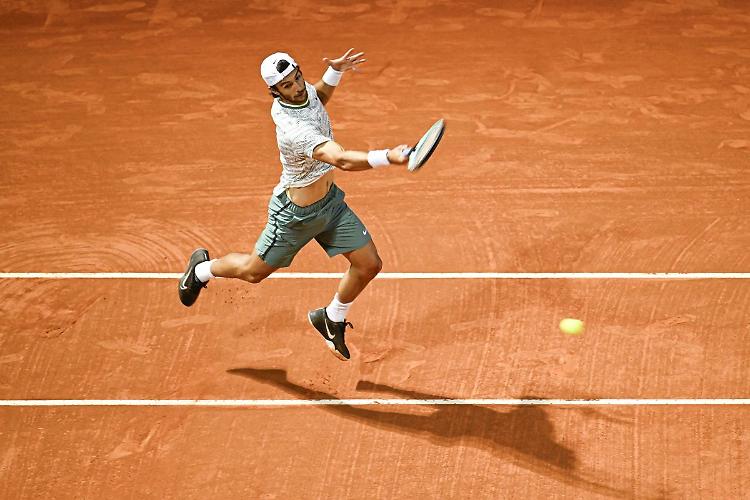 Musetti batte Tsitsipas e vola in semifinale a Montecarlo
