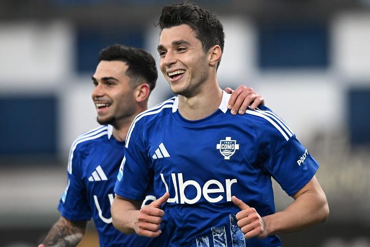 Il Como piega il Torino 1-0, Douvikas decisivo