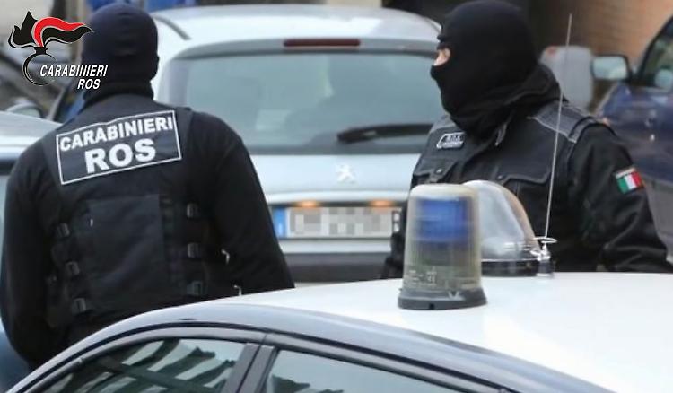 Aiut&ograve; il boss Messina Denaro durante la latitanza, arrestata insegnante