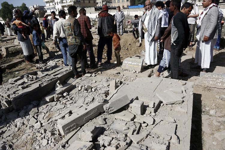 Raid Usa a Sana'a nello Yemen, morti e feriti