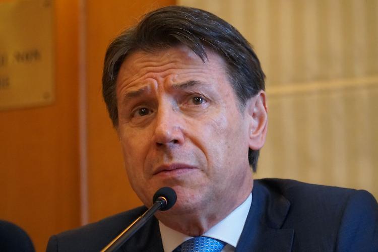 Papa, Conte "Sempre tenacemente schierato contro ogni guerra"