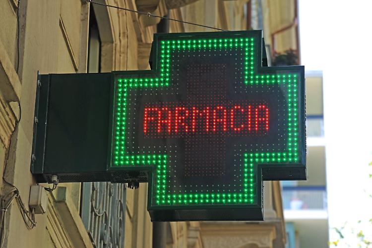 Sanit&agrave;, UAP "No a trattamenti di medicina estetica nelle farmacie"