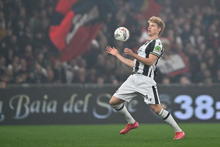 L'Udinese ritrova la vittoria in Sardegna, Cagliari ko 2-1