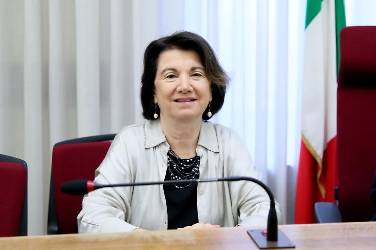 Roccella "Transizione demografica priorit&agrave; assoluta per il Paese"