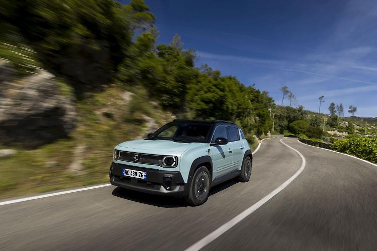 Renault 4 E-Tech Electric, l'elettrica compatta e versatile