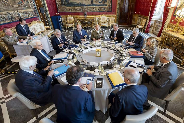 Consiglio Supremo Difesa "Nato garanzia primaria per scongiurare guerra"