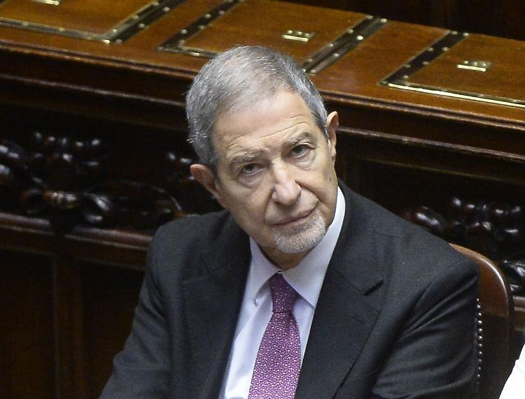 Campi Flegrei, Musumeci "Dichiarare lo stato di emergenza"