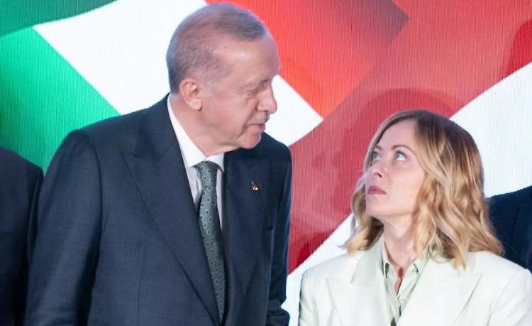 Ucraina, Meloni sente Erdogan "La Russia accetti il cessate il fuoco"