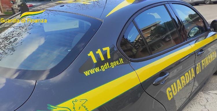 Corruzione per manutenzione strade a Roma, 5 arresti