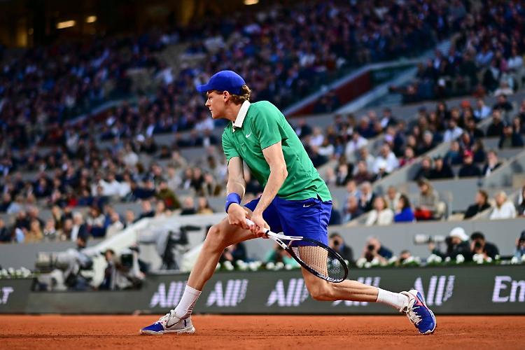 Esordio vincente per Sinner al Roland Garros