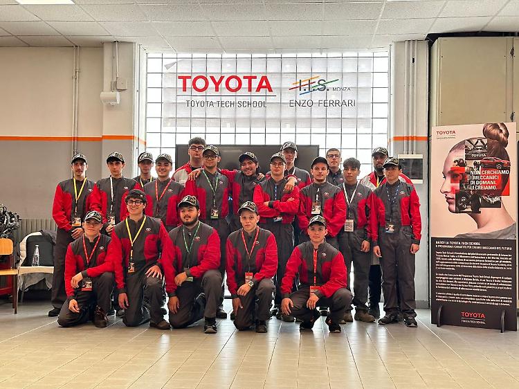 Toyota celebra i 30 anni del progetto formativo "Tech School"