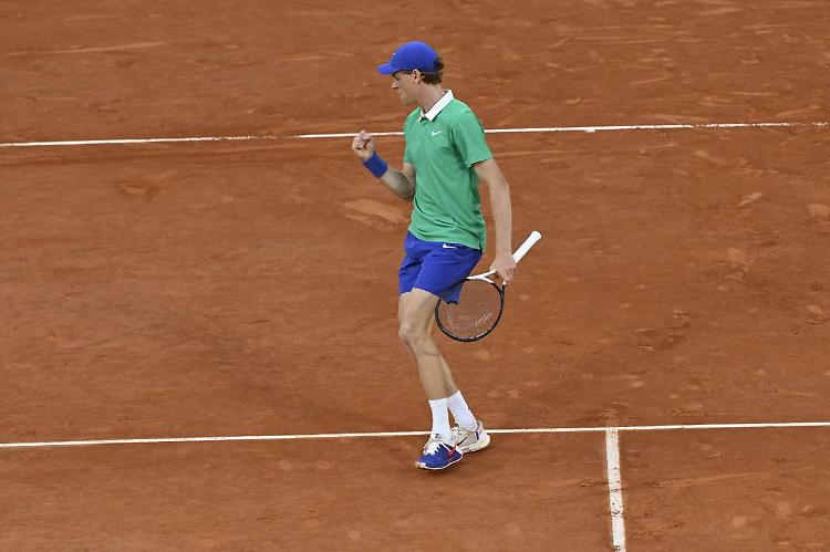 Sinner travolge anche Rublev, quarti a Parigi contro Bublik