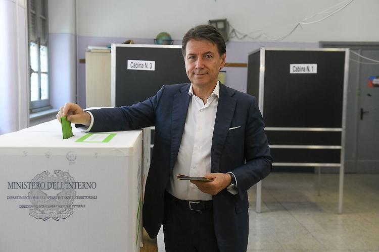 Referendum, Conte "Abbassare il quorum al 33%"