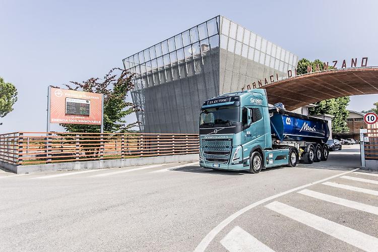 Volvo Trucks aiuta innovazione e sostenibilità filiera friulana laterizi