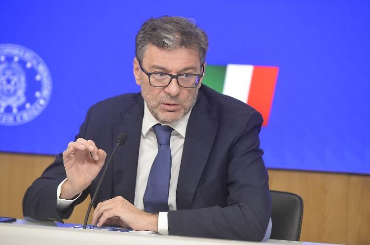 Conti pubblici, Giorgetti "Da Governo impostazione seria e responsabile"