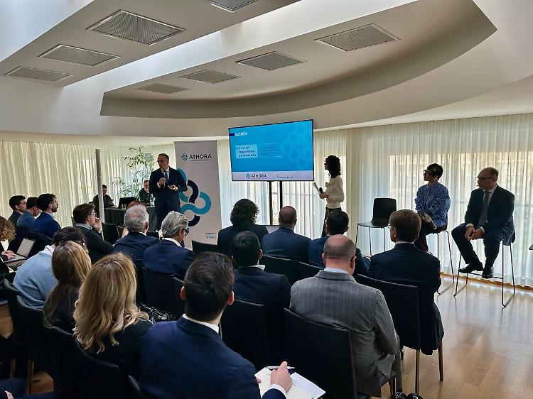 Athora Italia "Sulle polizze divario informativo da colmare"