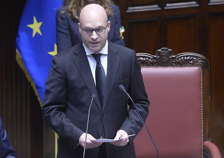 Fontana visita il carcere di Rebibbia "Grato alla polizia penitenziaria"
