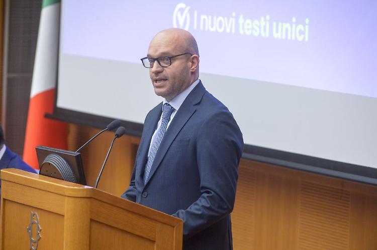 Mediterraneo, Fontana "Favorire la diplomazia parlamentare"