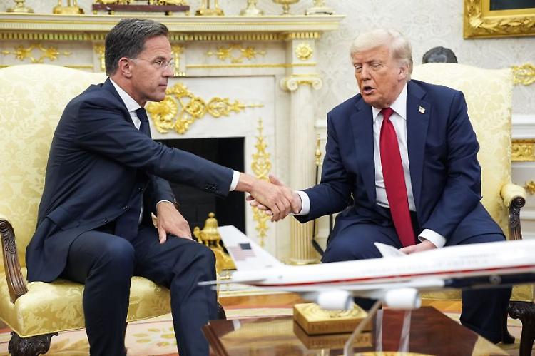Ucraina, Trump "Dazi alla Russia senza accordo entro 50 giorni"